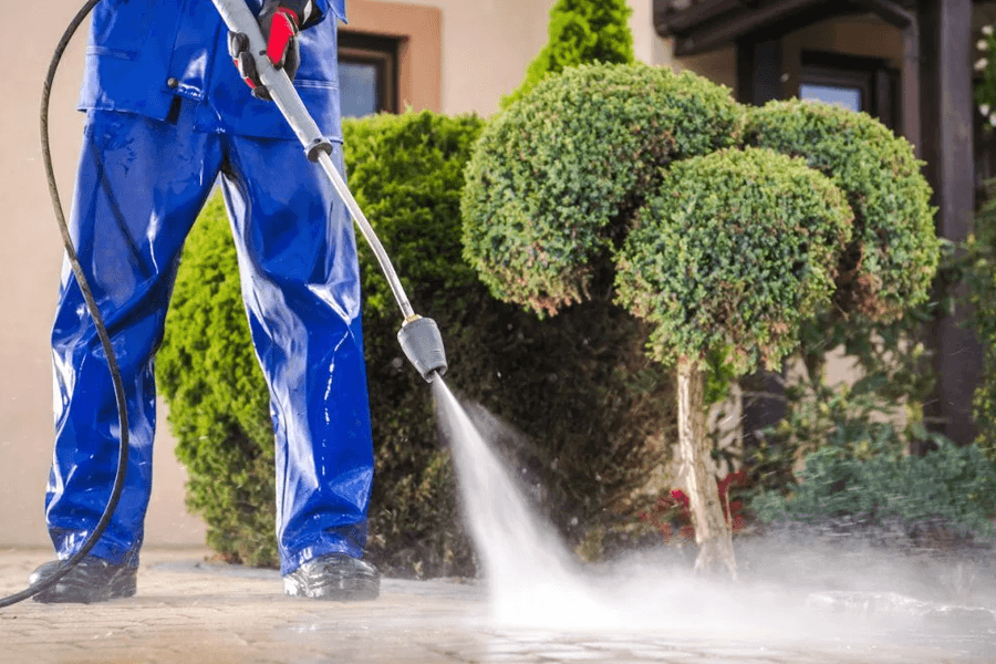 THE VALUABLE BENEFITS OF PRESSURE WASHING SERVICES